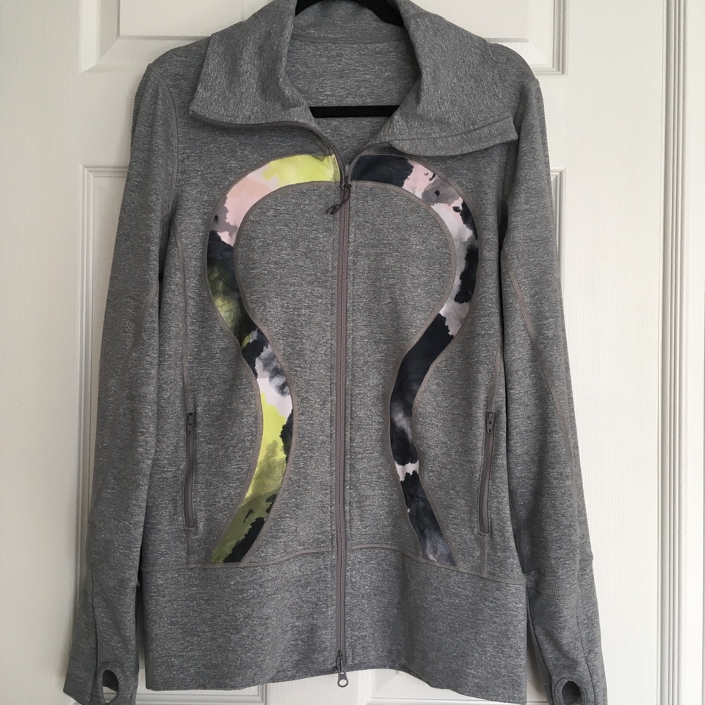 Lululemon ladies activewear gray  full zip thumbholes sweater